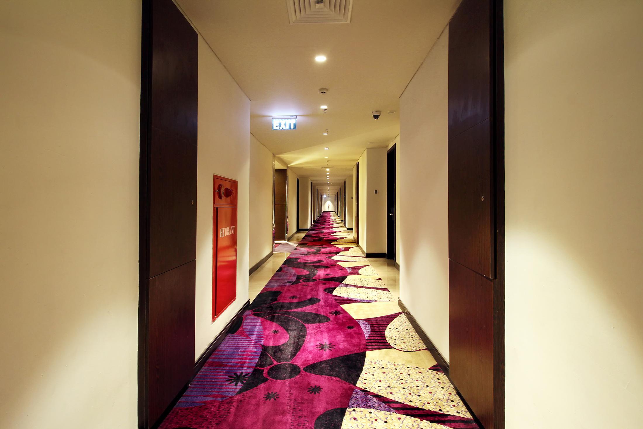 The Alana Hotel & Convention Center Solo By Aston Esterno foto